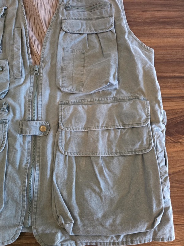 Vintage 90'S Distressed Woolrich Fishing Zip Vest XL EUC gallery