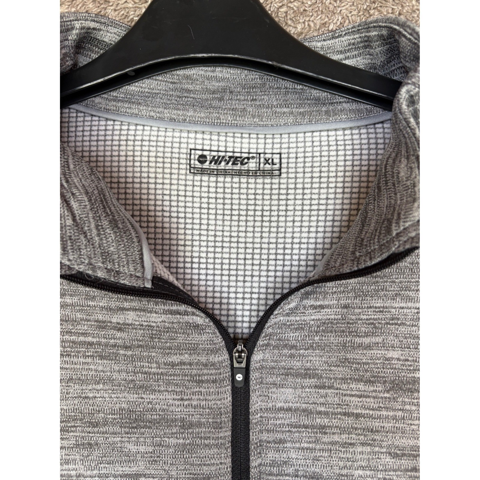 Hi Tec Men's XL Gray Quarter Zip Long Sleeve Athletic Pullover Shirt gallery