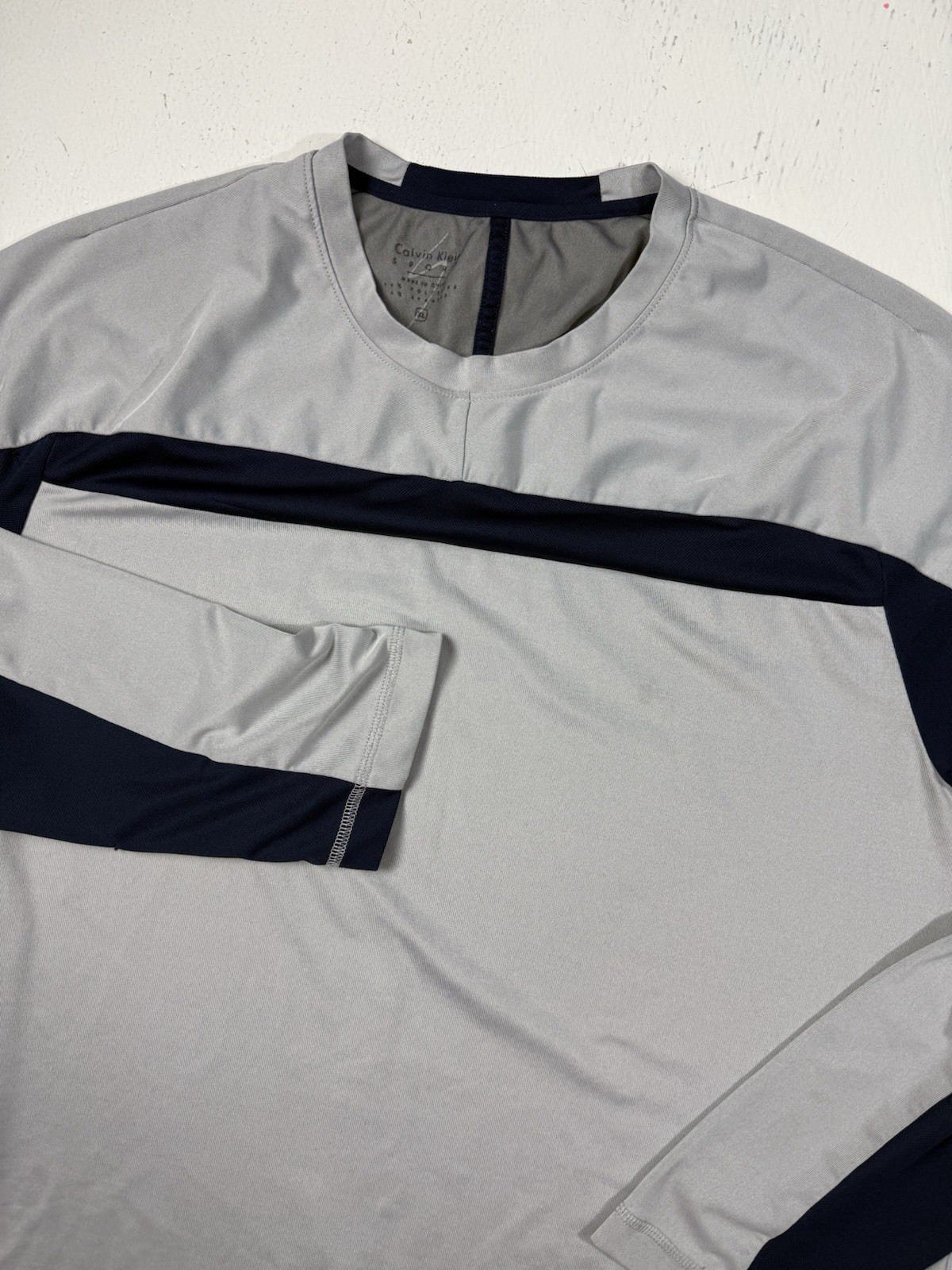 Calvin Klein Sport Men Size XL Long Sleeve Polyester Spandex Shirt Pull Over Top gallery