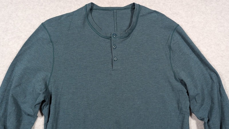 Lululemon Men Shirt Large 3 Button Crew Heather Long Sleeve Performance Athletic gallery