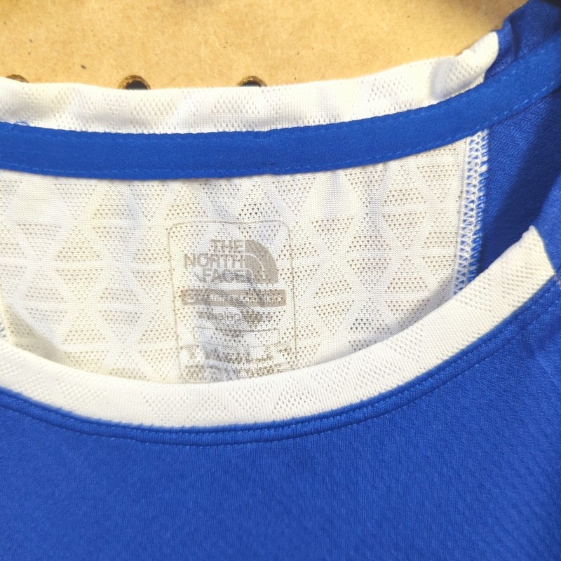 North Face Flight Series FlashDry Running Shirt Mens Medium Blue White Mesh gallery