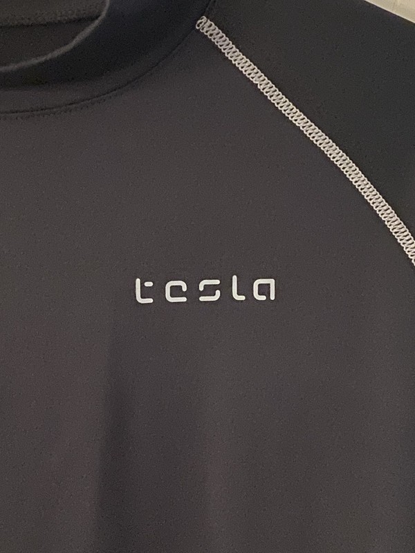 Tesla Mens XL Base Layer Compression Athletic Shirt Long Sleeve Reflective Black gallery