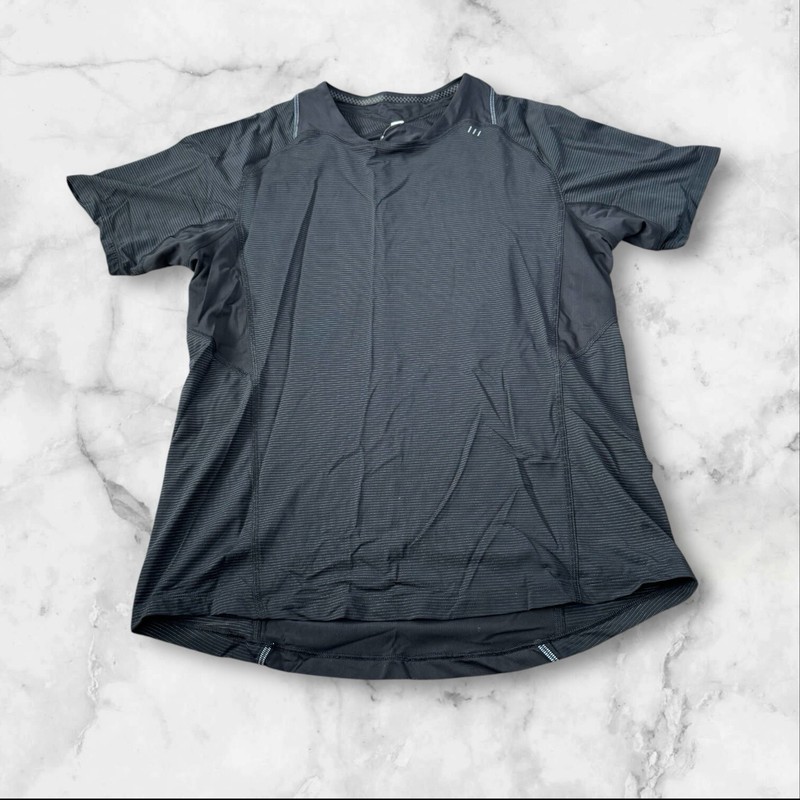 Lululemon Short Sleeve Square Neck T-Shirt Sz Small Black Men gallery