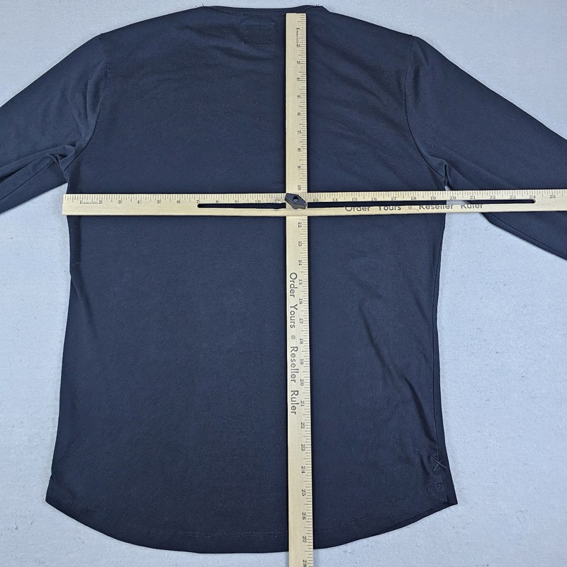 Cuts Clothing Curve Hem Shirt Mens Medium Black Long Sleeve Crewneck Solid Plain gallery
