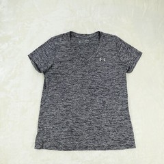 Under Armour T Shirt Men’s Size M Heat Gear Loose V Neck Gray Short Sleeve