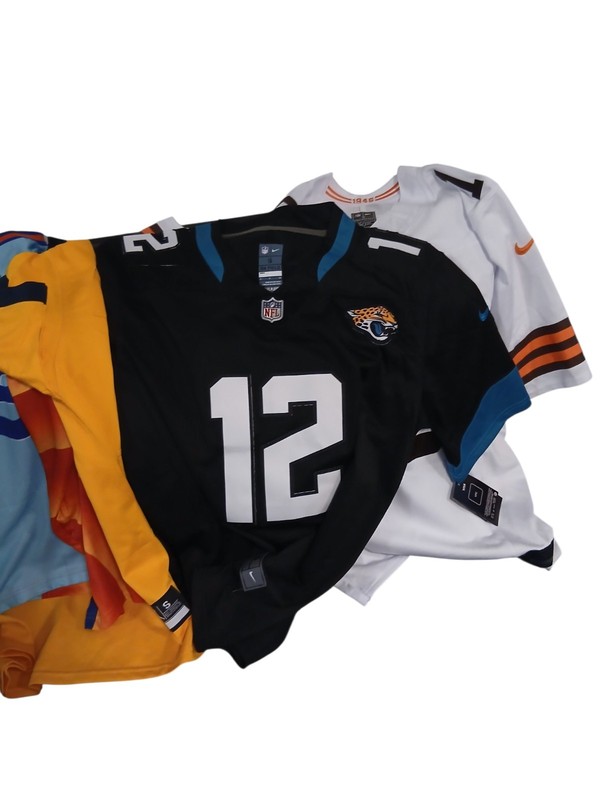 4 Men Size Small Men's Jersey Lot gallery