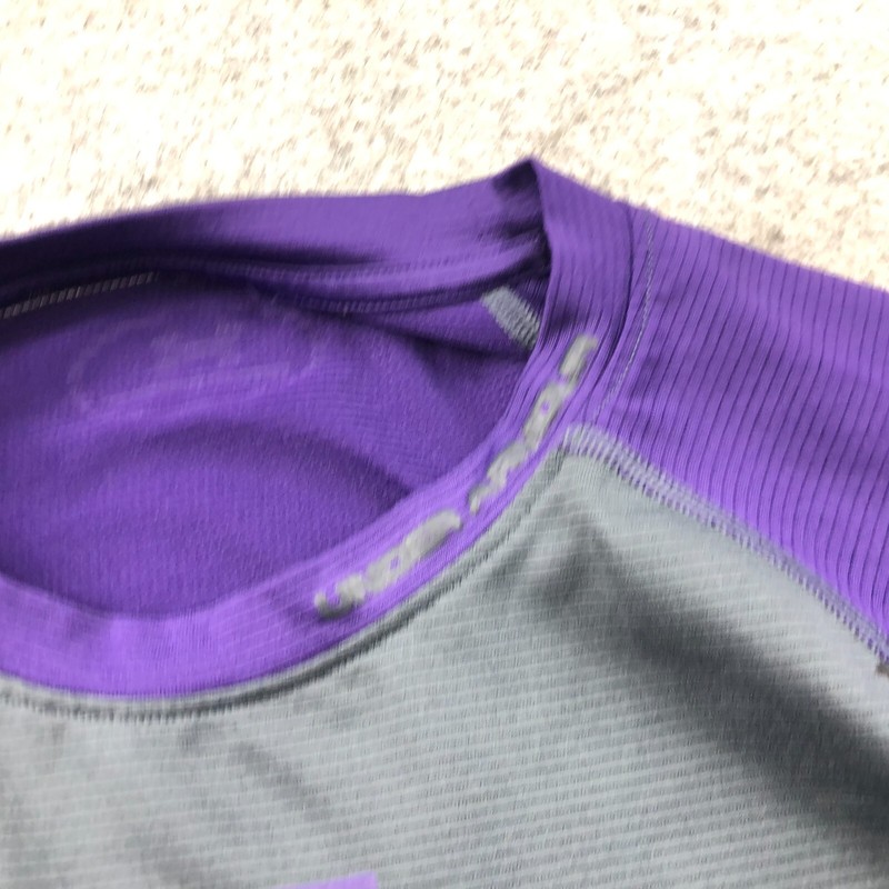 Under Armour Shirt Mens Medium Purple Gray Crew Neck Stretch 1/4 Sleeve gallery