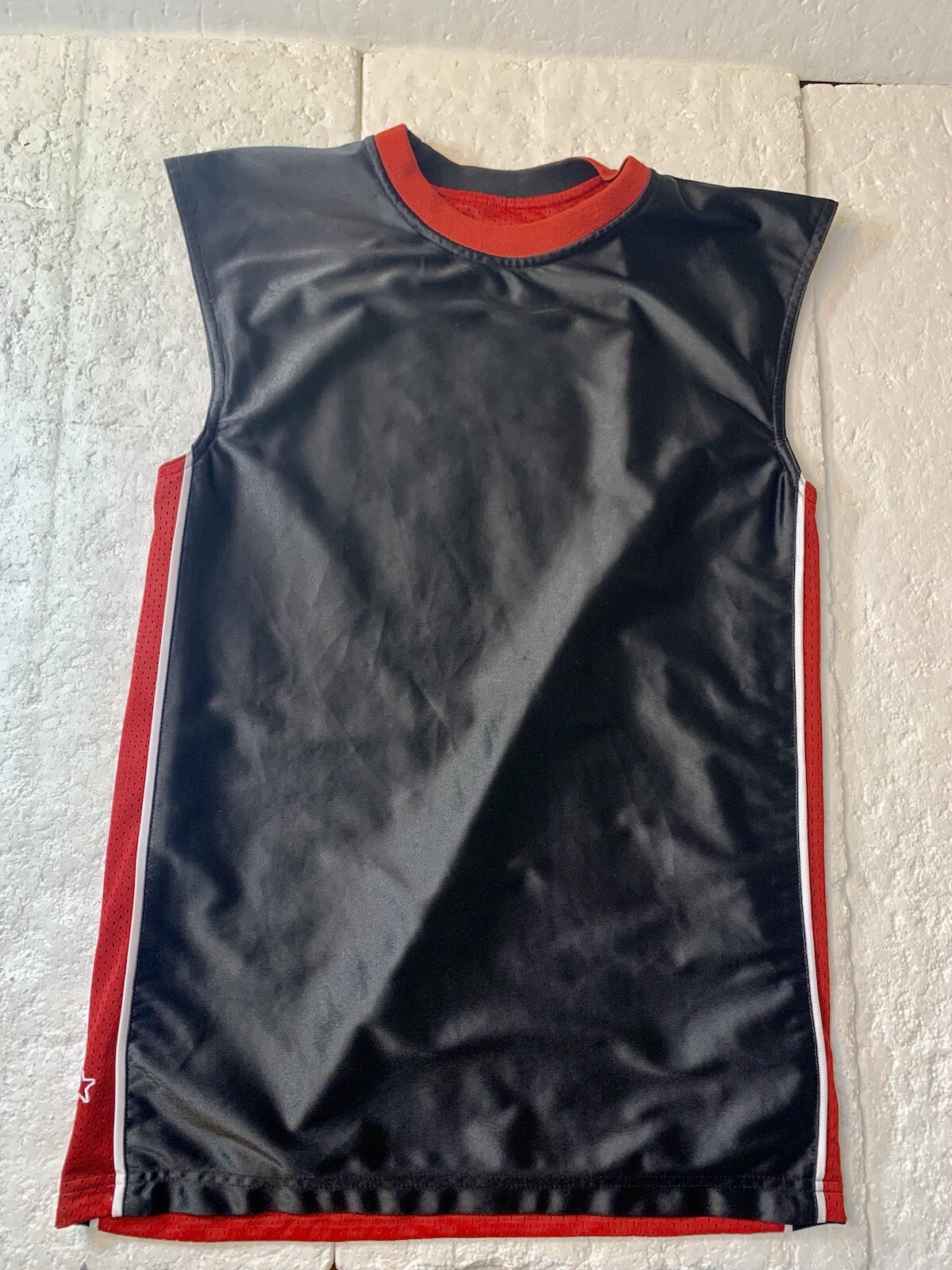 Vintage STARTER Basketball Jersey Men’s Reversible Sleeveless Size S Red/Black gallery