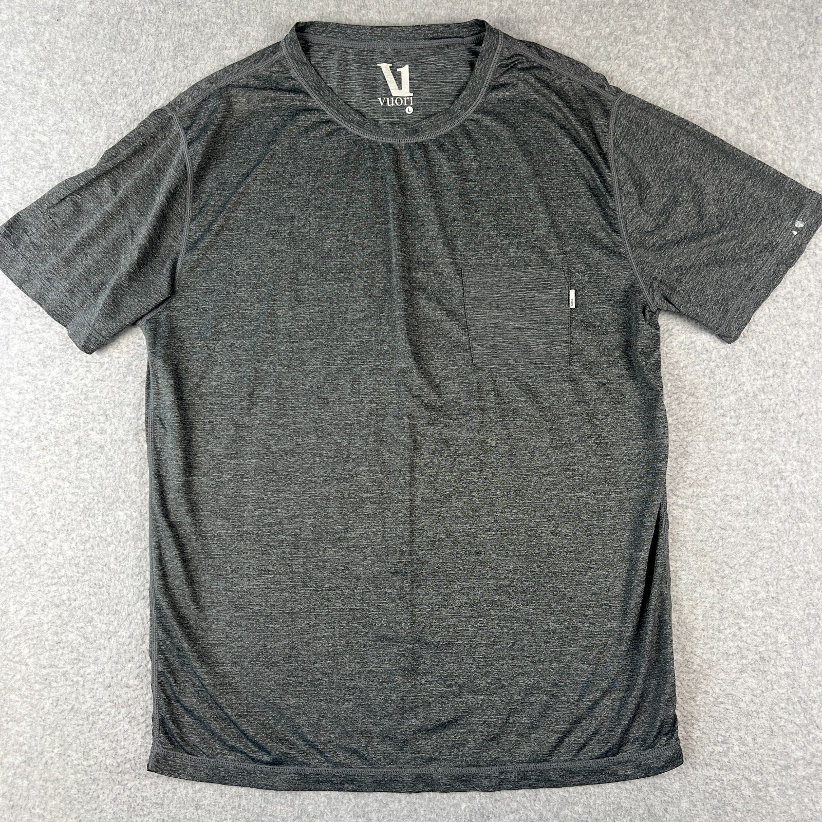 Vuori Tradewind Pocket Tee Lightweight Performance Stretch Large Mens Grey READ gallery