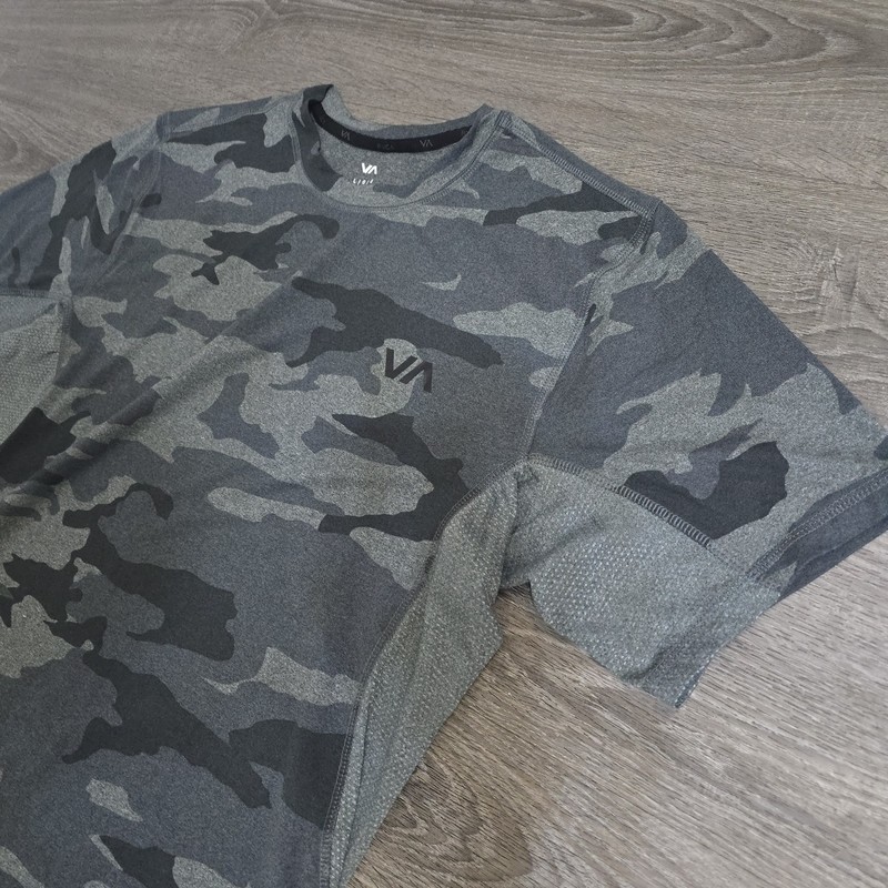 RVCA Performance Shirt Mens Large Gray Camouflage Short Sleeve Stretch Gym EUC gallery