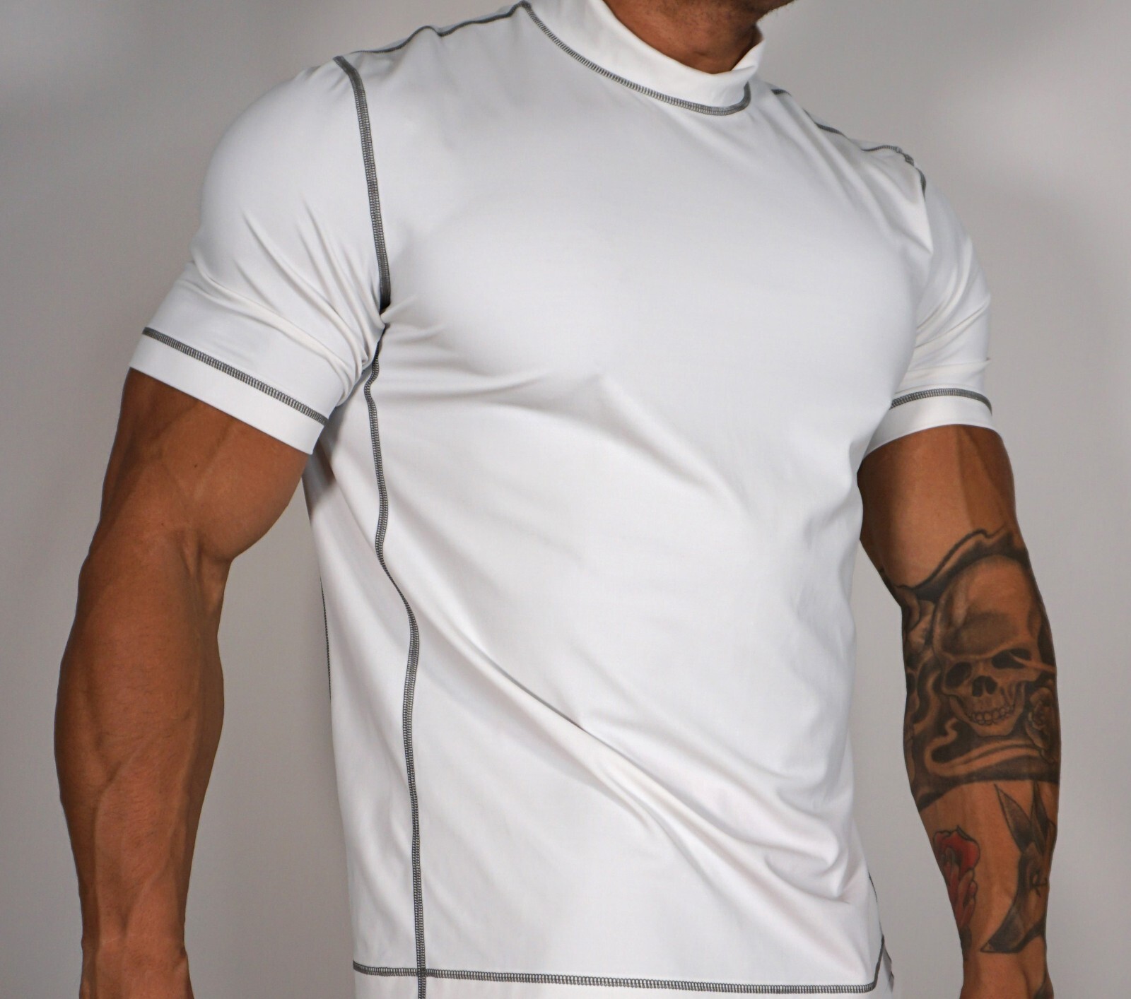 MEN'S WHITE SHORT SLEEVE NYLON SHIRT FOR MEN SIZE L gallery