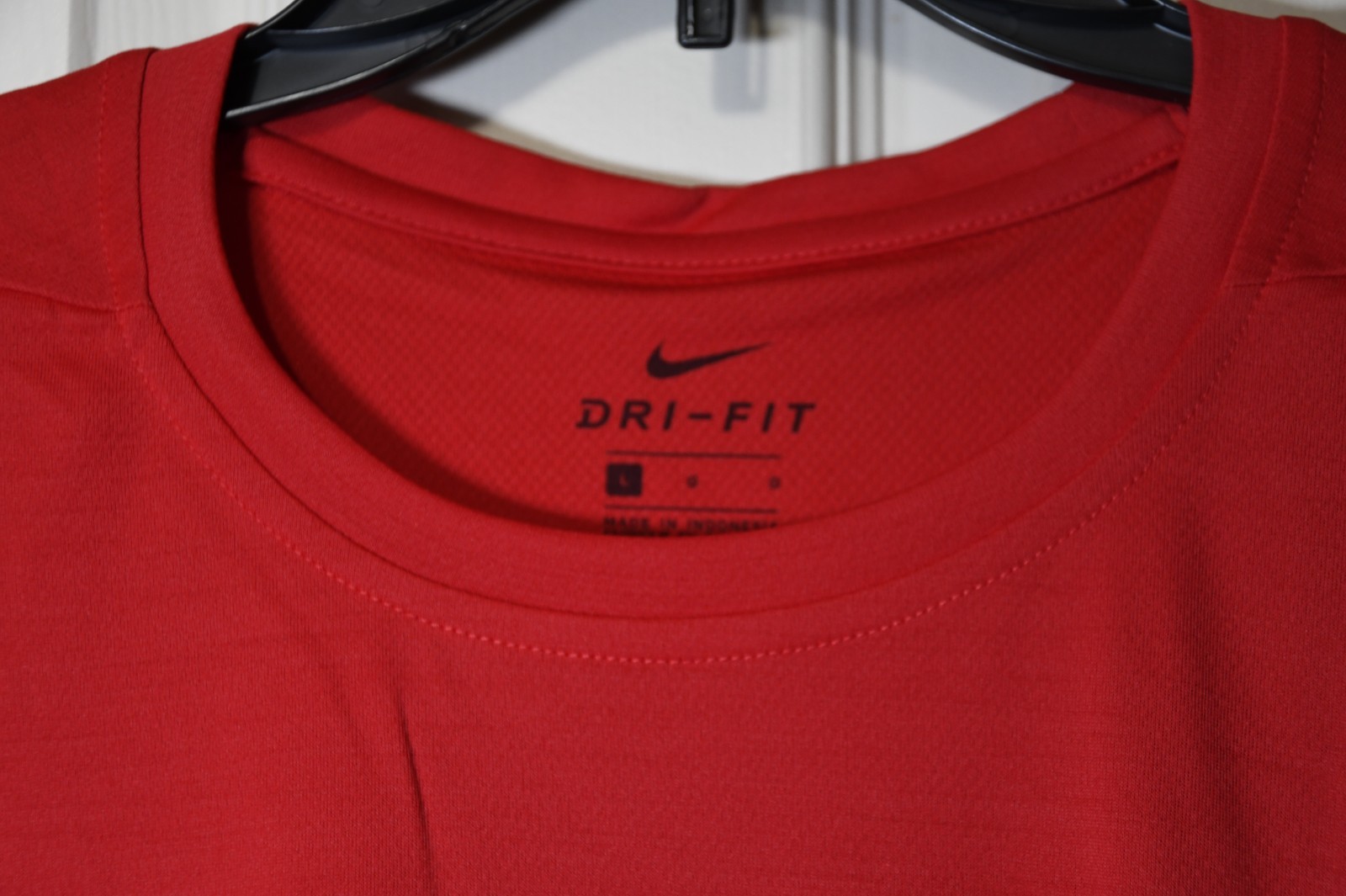 NWT Nike Breathe Dri-FIT Men's Large Intensity S/S T-shirt University Red M21957 gallery