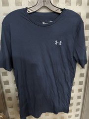 Under Armour Men’s Loose For Short Sleeve Navy Blue Tee – Size S