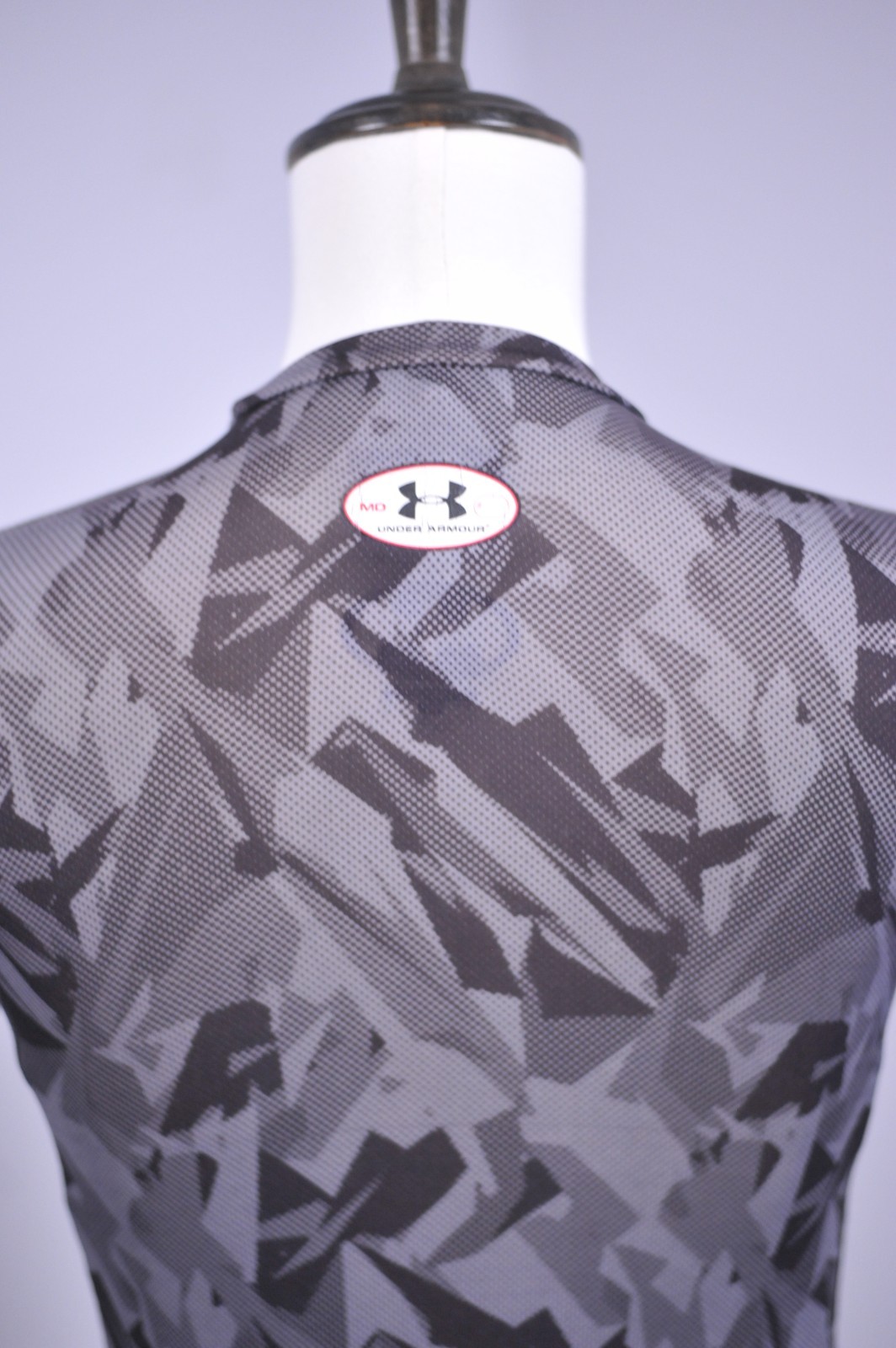 Under Armour Batman Compression Shirt Men's Medium M gallery