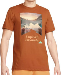 Nike Men’s Trail Dri-FIT Running Graphic Shirt – 2XL – FD0120 246 – Russet Brown