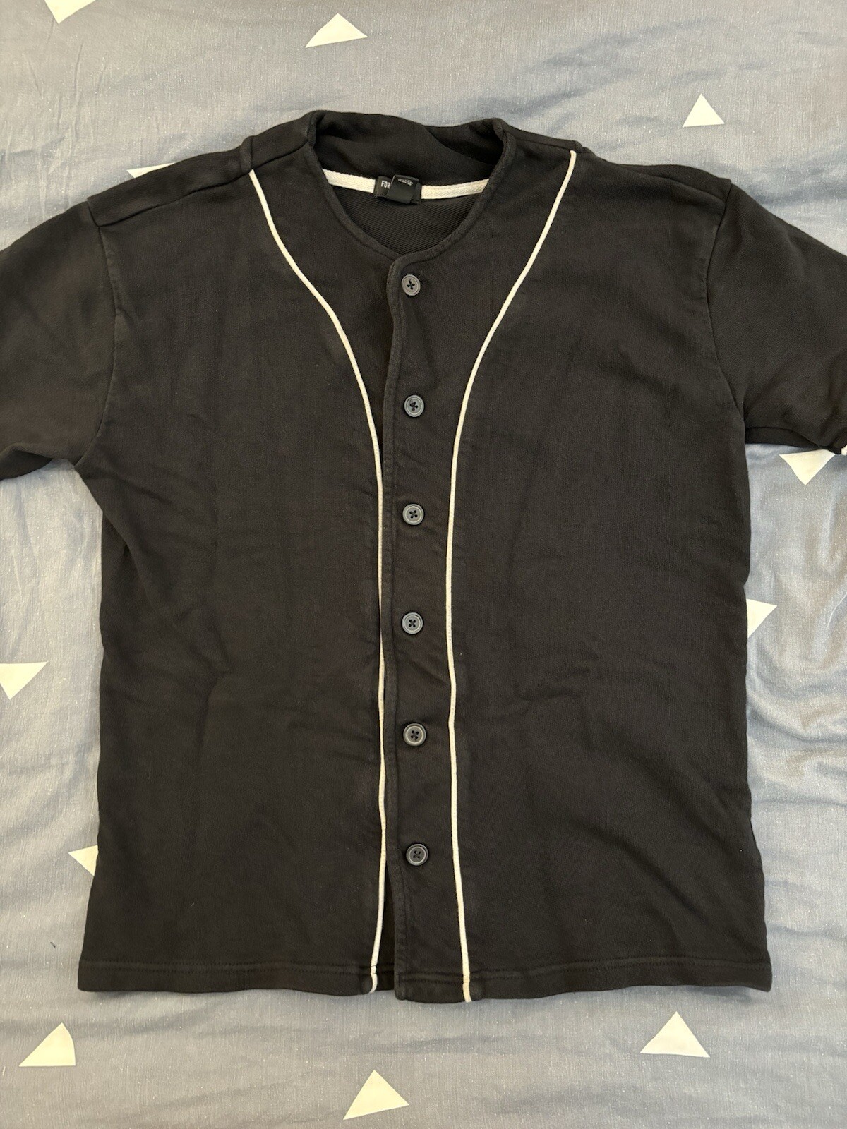 Forever 21 Baseball Jersey Men’s Large Black gallery