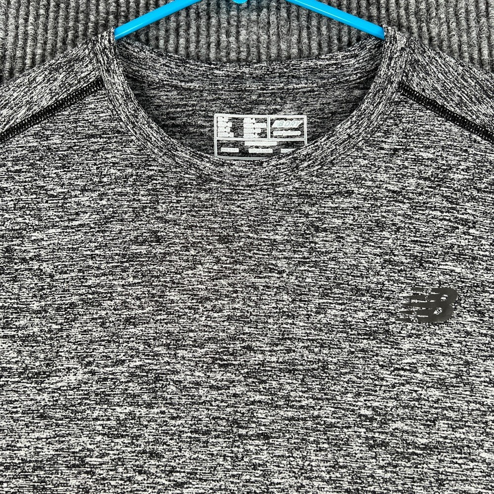 New Balance Shirt Mens Medium Gray Short Sleeve Active Casual Running Workout