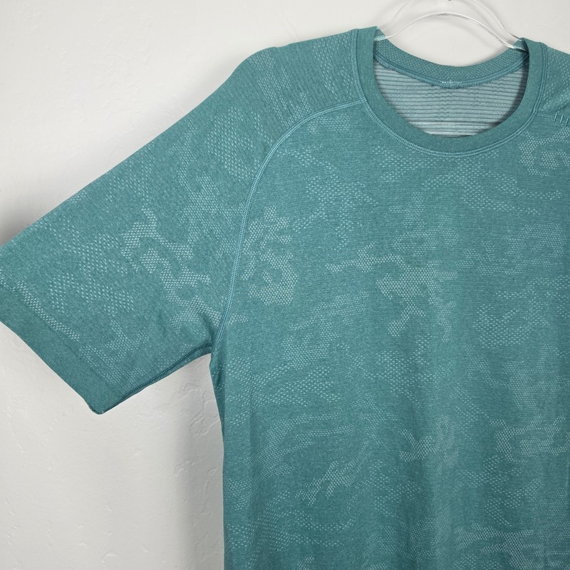 Lululemon Metal Vent Tech Short Sleeve Shirt Camo Teal Green Size L gallery