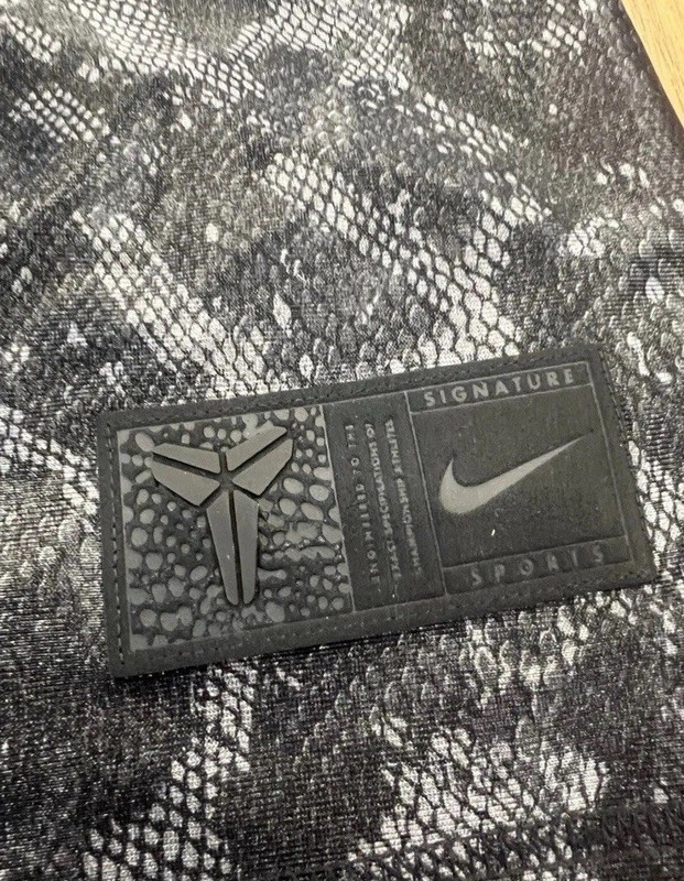 Nike Kobe Bryant Dri-fit Reversible Basketball Jersey Mens Size Large FZ0934-010 gallery