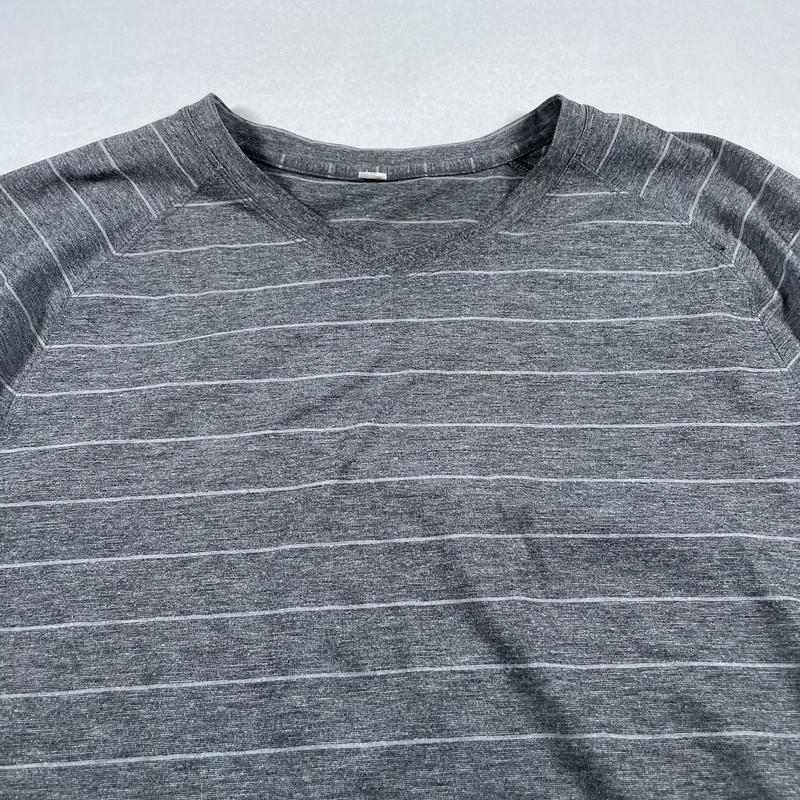 Luluemon tee shirt stripe grey quick dry performance stretch ourdoor athletic L gallery