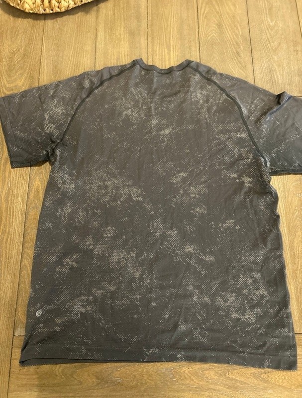 Lululemon Men’s Activewear T-Shirt XXL Black Gray Breathable Stretch Raglan gallery