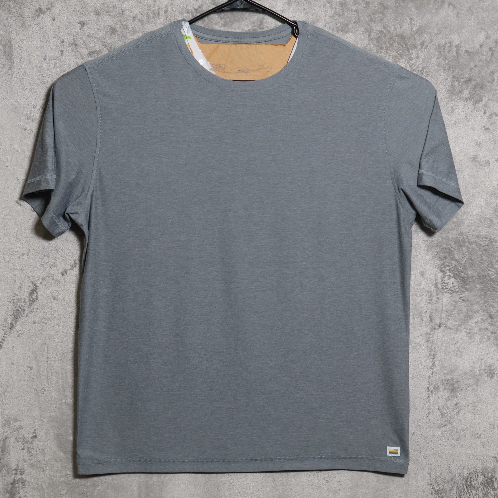 Vuori T-Shirt Mens XL Gray Strato Tech Tee Performance Casual Athletic V126 gallery