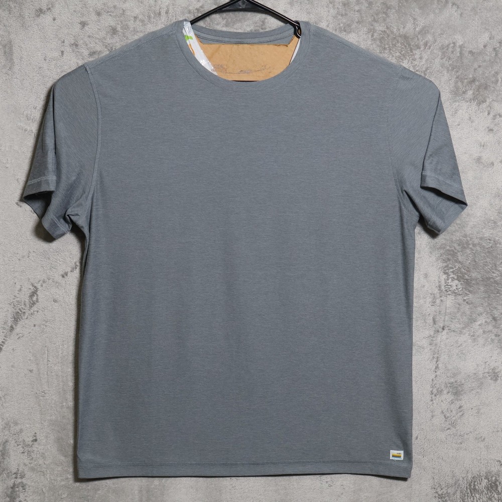 Vuori T-Shirt Mens XL Gray Strato Tech Tee Performance Casual Athletic V126