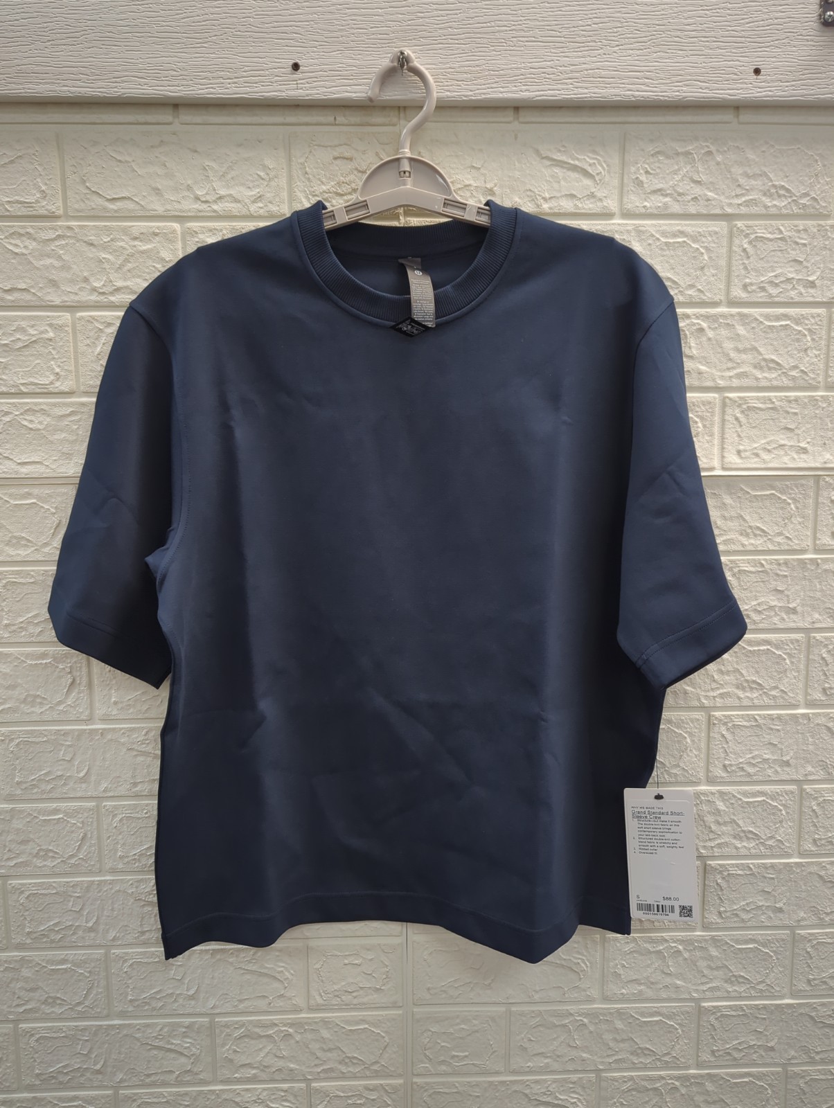New Lululemon Men's Grand Standard Short Sleeve Crew Size Small gallery
