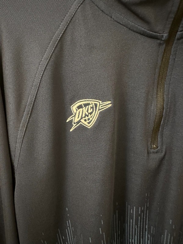 Nike Oklahoma City Thunder Team Issued Dri-FIT ADV Navy Quarter Zip SZ LARGE gallery
