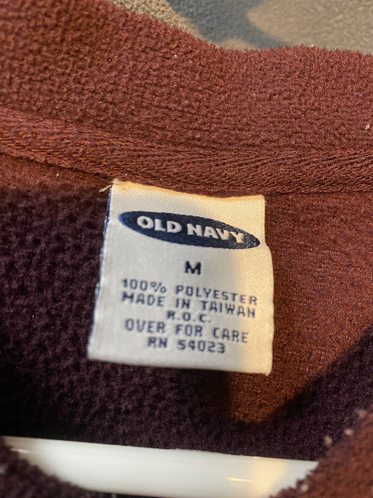 Old Navy Maroon & Gray Color Block, V-Neck, Long Sleeved Fleece, Logo, M gallery