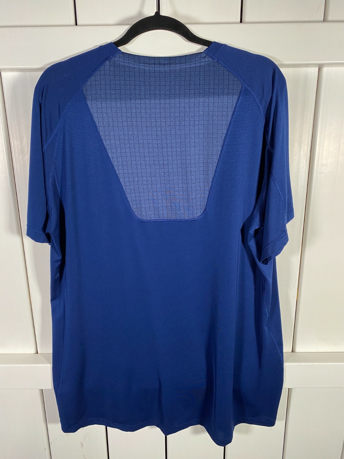 New - Nike - Workout/Training Shirt - Blue - Stretch - Unique Back Design - XXL gallery