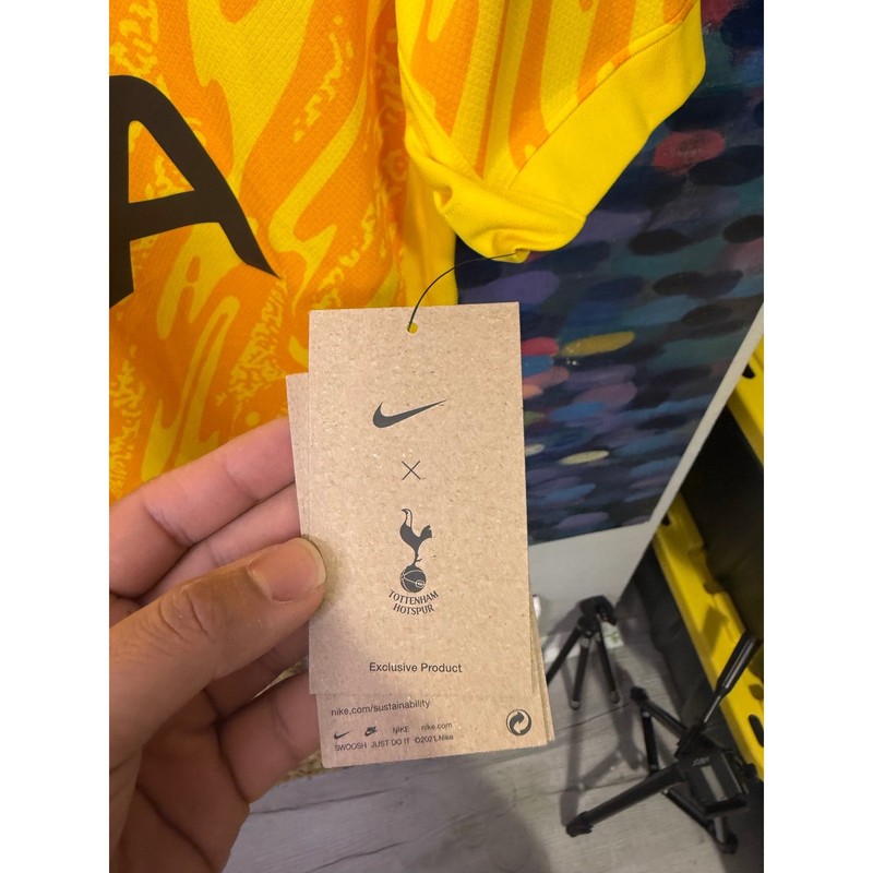 Nike Tottenham Hotspur 24/25 Jersey Yellow Orange Mens Medium gallery