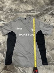 Men’s Gray/Black Athletic Fit Breathable Polyester Graphic Logo Tee M
