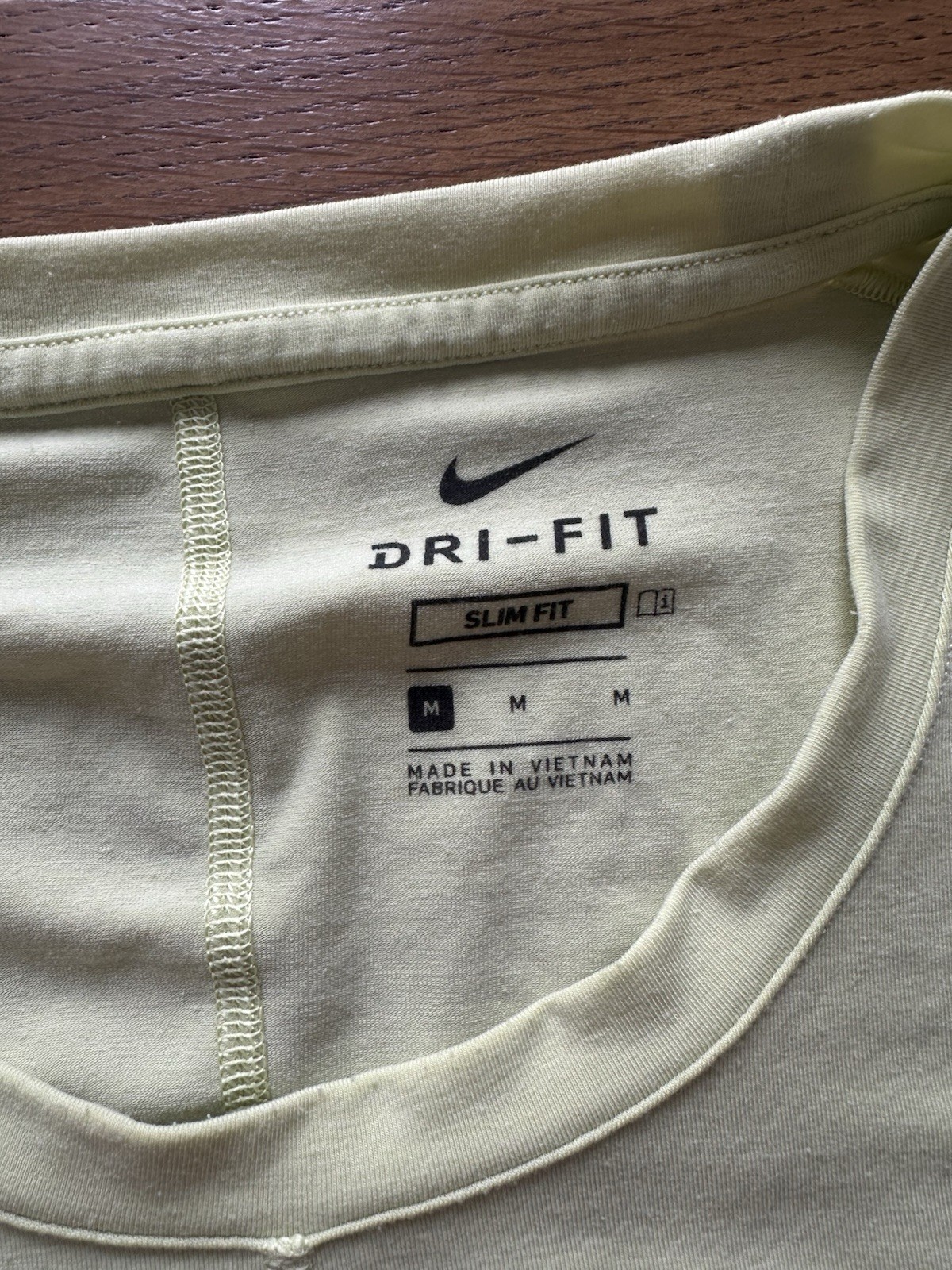 Nike Dri-FIT Slim Fit Light Yellow Men's Short Sleeve T-Shirt Size M gallery