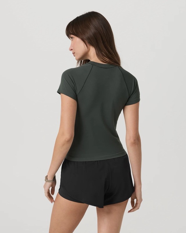 New Vuori Seamless Surge Short Sleeve Shirt in Dark Jade Size Medium gallery