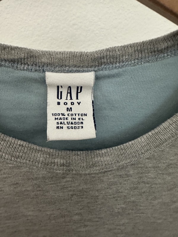 Vintage Gap Athletic Fit Men's Long Sleeve Shirt Large Gray Crew Neck (Size Medi gallery