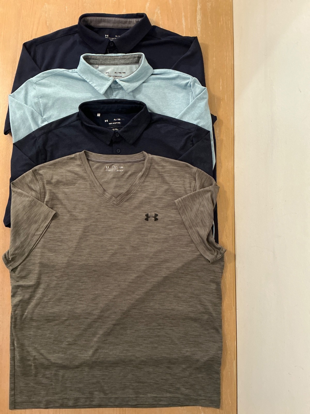 Under Armour Mens Short Sleeve Tops Lot of 4 V-neck & Collared Size XL gallery