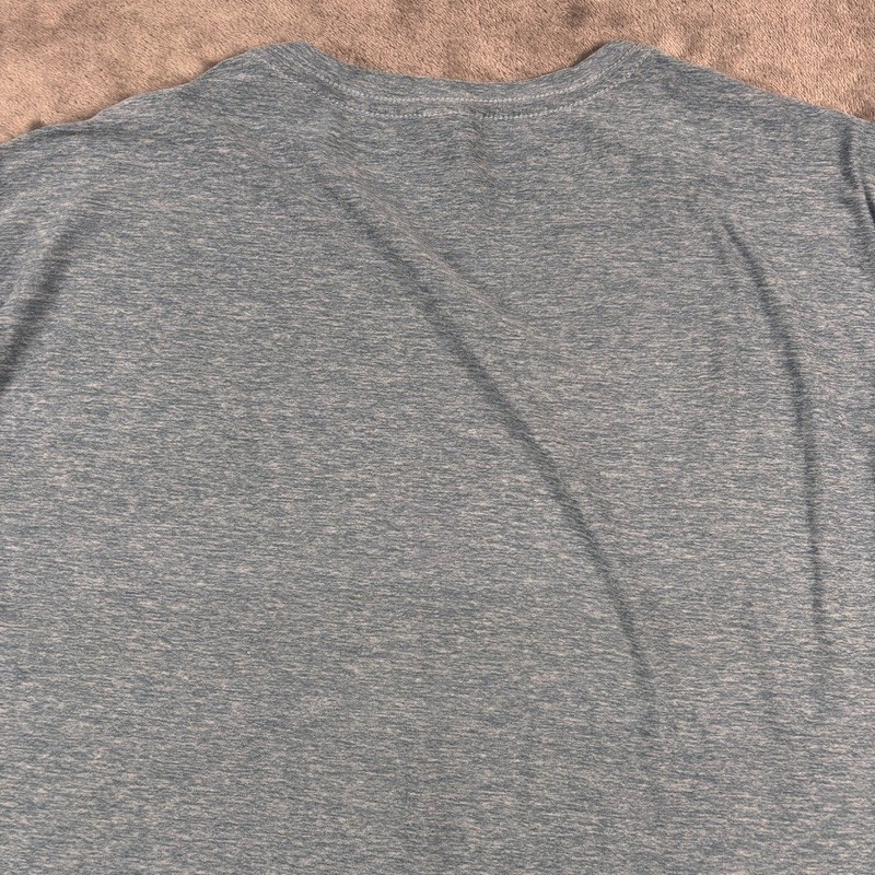 Vuori Strato Tech Shirt Mens L Blue Heather Performance Crewneck V126 Athleisure gallery