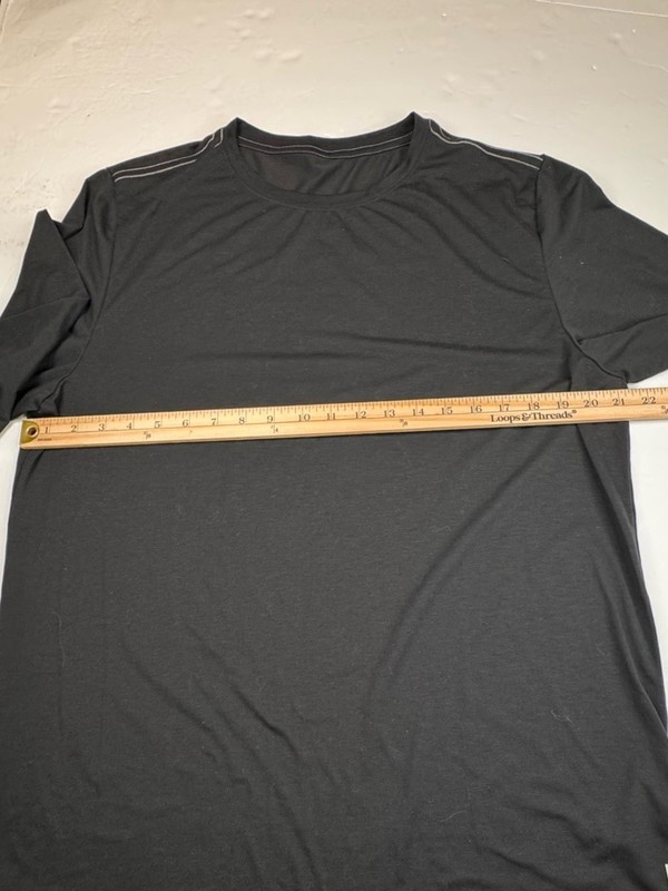 Vuori Current Tech Shirt Men's XL Black Long Sleeve Crew Neck Stretch Tee V1003 gallery
