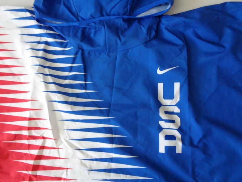 Nike USA Unisex Marathoner Running Windcheater Poncho Jacket NEW - Small/Medium gallery