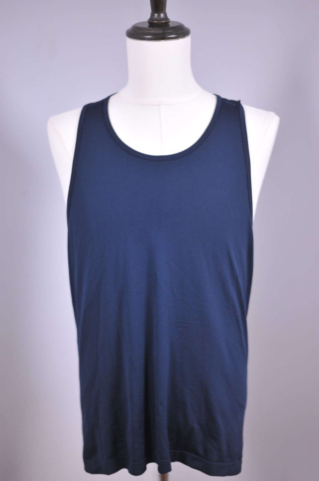 Lululemon Metal Vent Tech Tank Navy Men's Medium M gallery