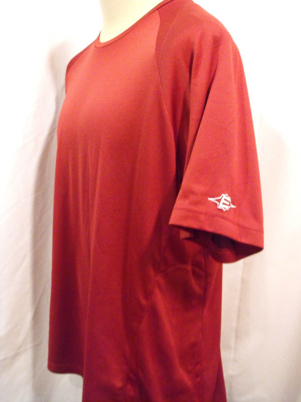 Easton Burgundy Performance T Shirt - Men's Large Tall - NICE SHAPE gallery