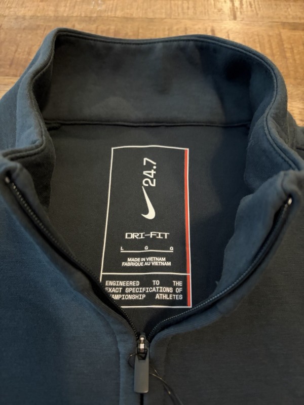 NWT Nike 24.7 ImpossiblySoft Dri-Fit 1/2 Zip Pullover HQ6953-390 gallery