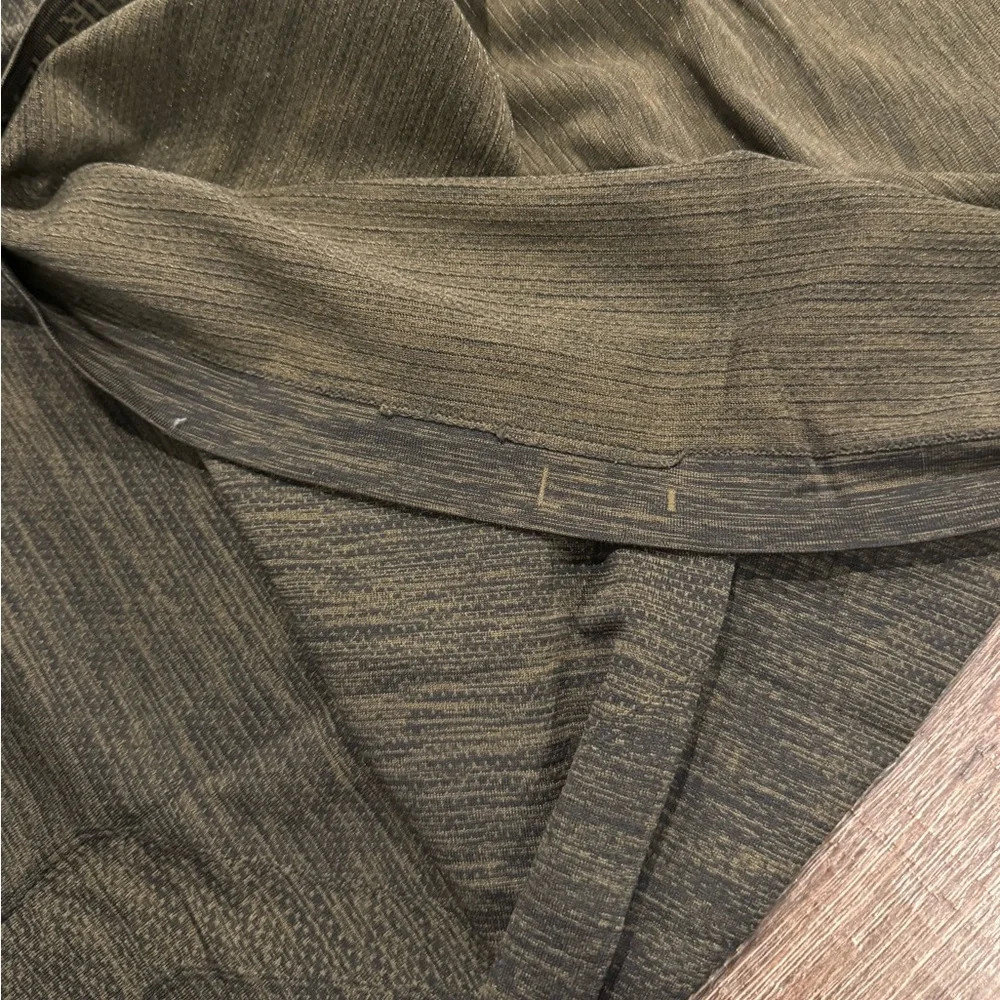 Lululemon | Metal Vent Tech SS - Size Large gallery
