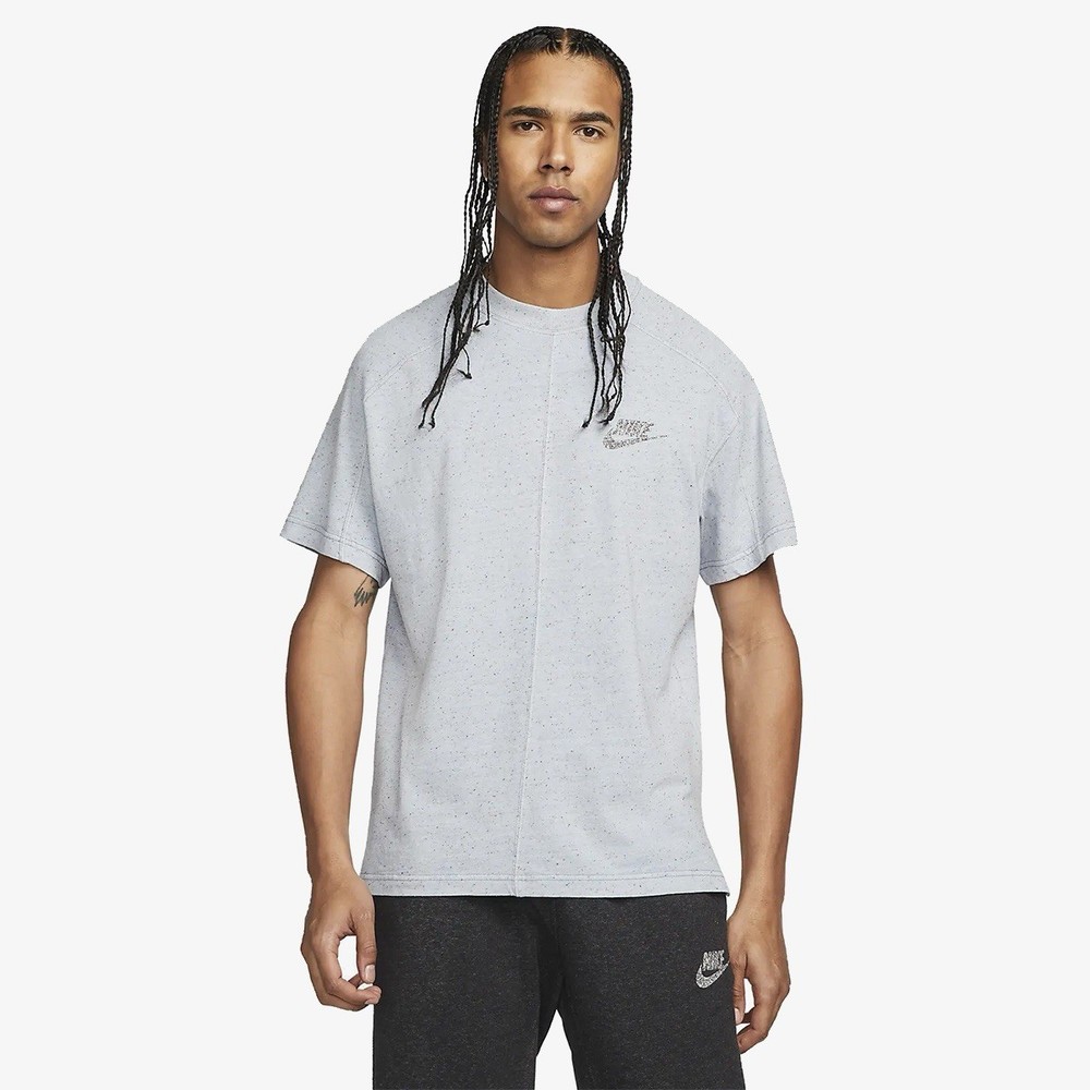 Size XL- Nike Men’s Sustainable Materials Sportswear T-Shirt, Gray Heather.