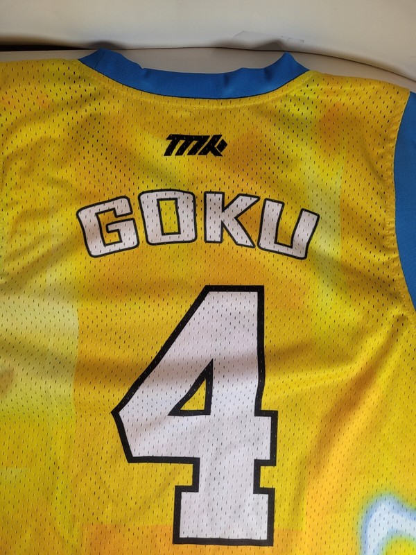 Dragon Ball Goku Jersey #4 Large. A7 gallery