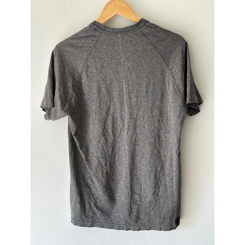 Ten Thousand The Seamless Shirt Mens Size Medium Grey Marled Training Tee gallery