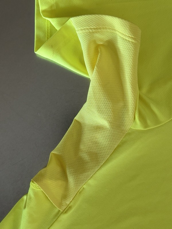 Lululemon Shirt Men's Large Vented Tennis Short Sleeve Yellow 1/4 Zip Run Gym gallery