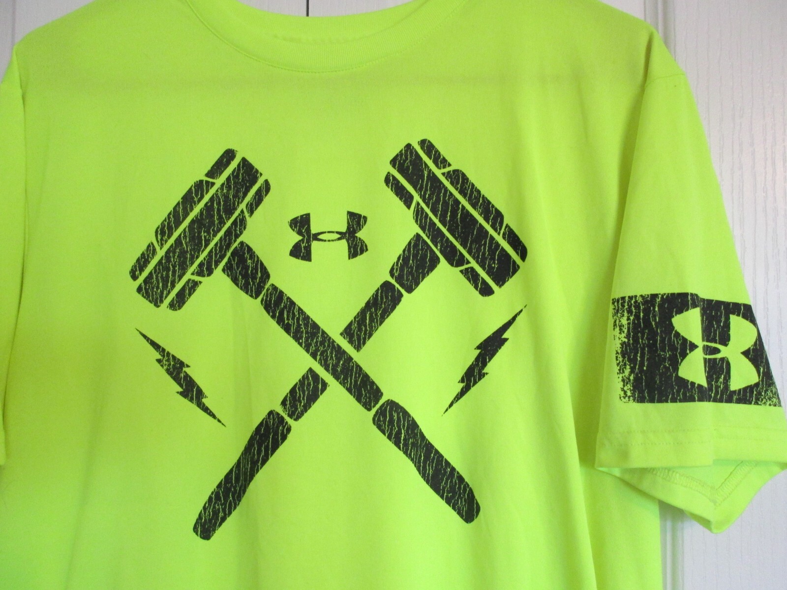 Under Armour Combine HeatGear Loose Fit Running Training Shirt Men's L Neon gallery