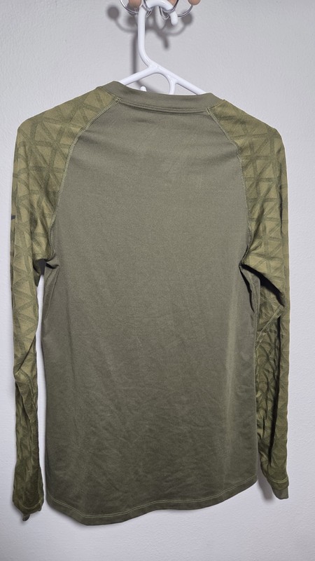 Nike Pro Men's S Green Geometric Compression Long Sleeve Raglan Crew Neck Shirt gallery